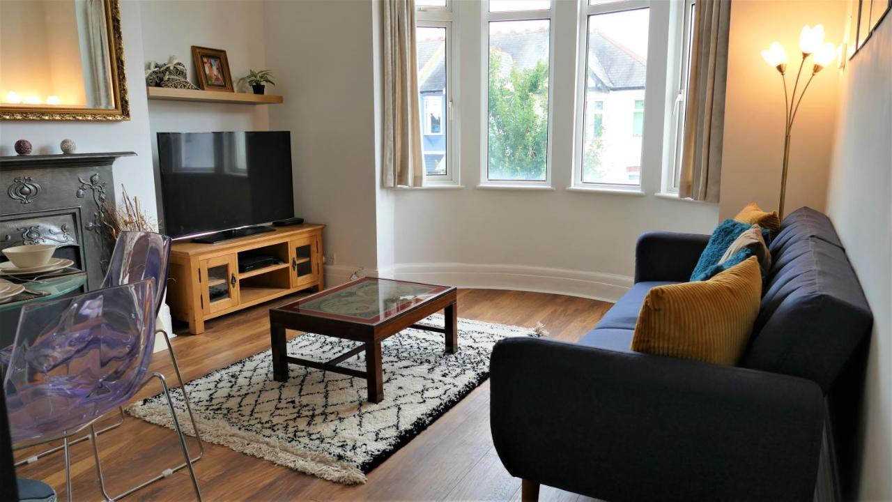 Beautifully Renovated 2 Bed Flat - Close To Beach Διαμέρισμα Σάουθεντ-ον-Ση Εξωτερικό φωτογραφία