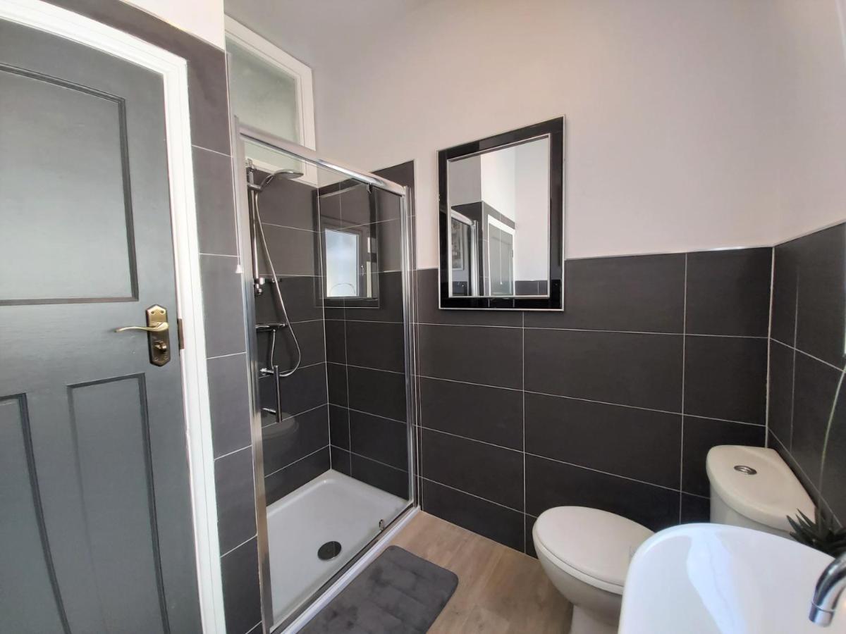 Beautifully Renovated 2 Bed Flat - Close To Beach Διαμέρισμα Σάουθεντ-ον-Ση Εξωτερικό φωτογραφία